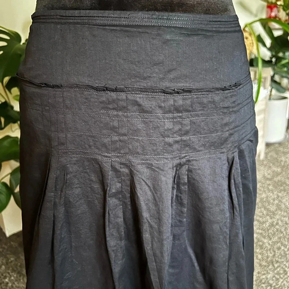 Ann Taylor skirt - Picture 3 of 8